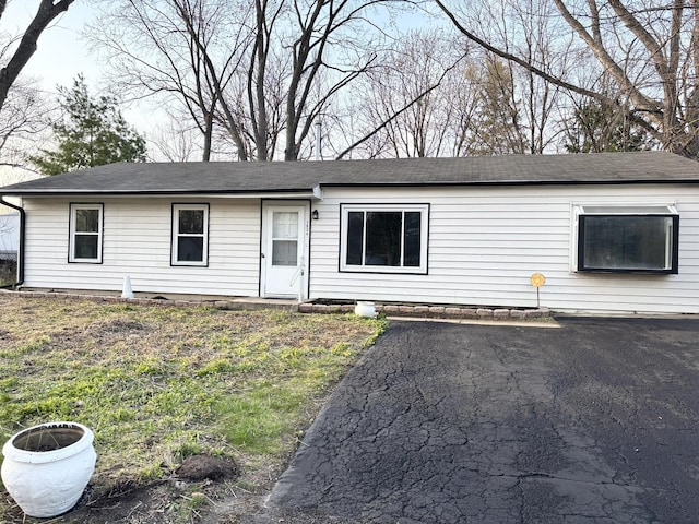 1034 E Tulip Way, Palatine, IL 60074 - view of front of property featuring a shingled roof