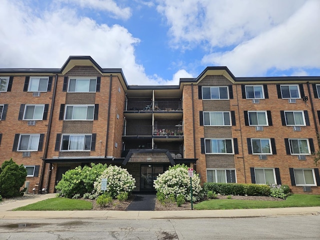 1106 S New Wilke Rd Unit 202, Arlington Heights, IL 60005 - view of apartment building / complex
