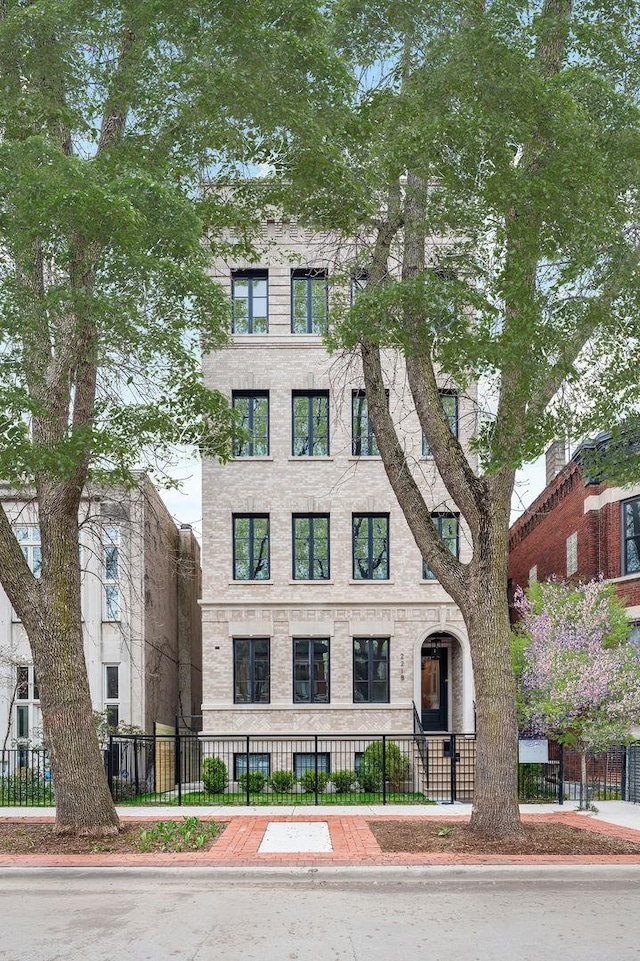 2218 N Burling St Unit Ph, Chicago, IL 60614 - photo 2
