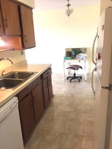 300 Roselle Rd Unit 419, Schaumburg, IL 60193 - photo 4
