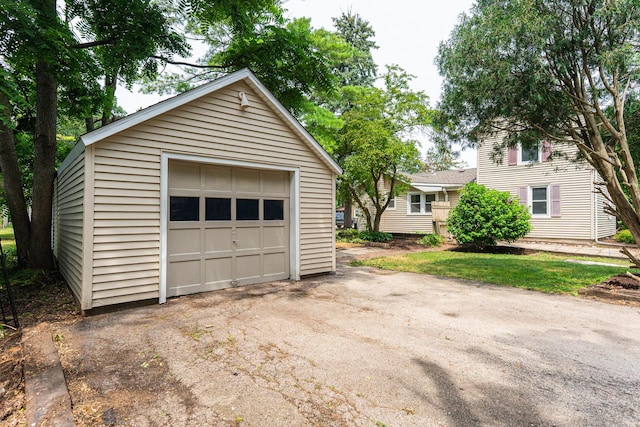 620 Elm St, Maple Park, IL 60151 - detached garage with asphalt driveway