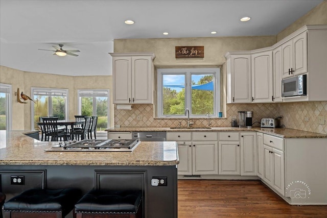 6N583 Promontory Ct, Saint Charles, IL 60175 - photo 4
