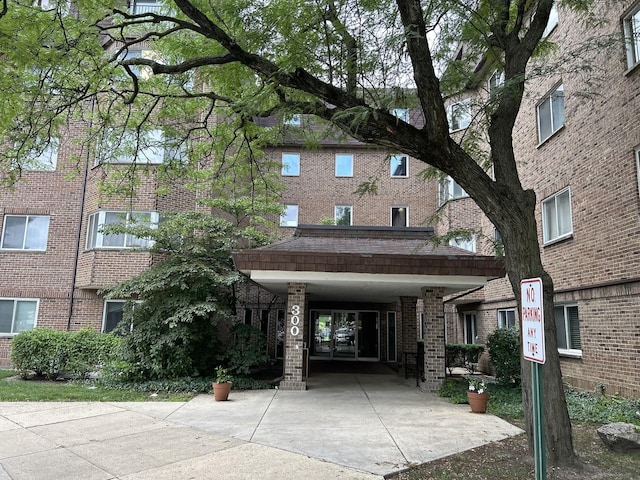 300 S Roselle Rd Unit 207, Schaumburg, IL 60193 - photo 1