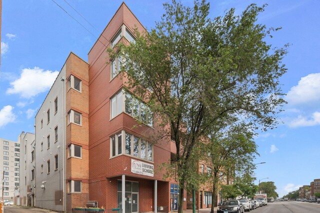 2058 N Western Ave Unit 301, Chicago, IL 60647 - photo 1