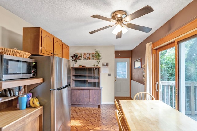 1060 Mark St, South Elgin, IL 60177 - photo 9