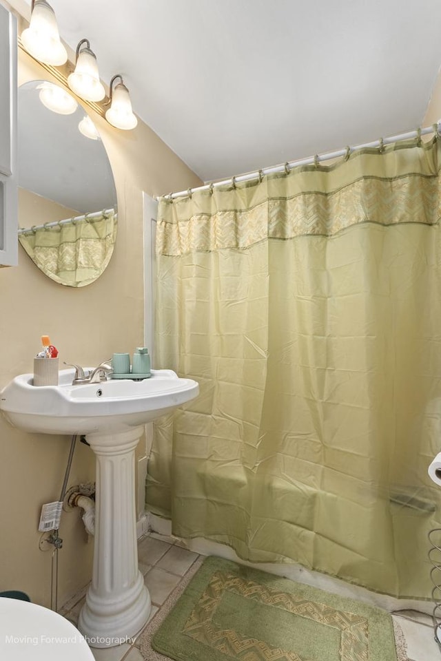 109 Walnut St, Park Forest, IL 60466 - full bath with tile patterned floors and shower / bathtub combination with curtain