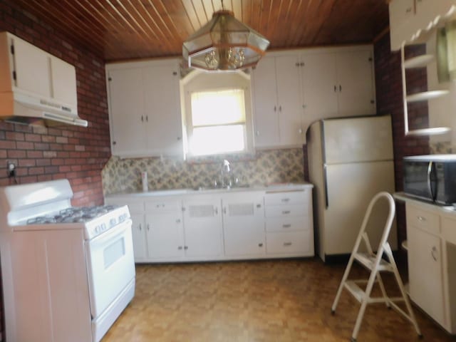 725 Illinois St, Peru, IL 61354 - photo 7