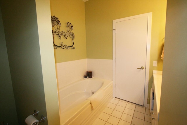 1705 N Clybourn Ave Unit H, Chicago, IL 60614 - full bath featuring a garden tub, tile patterned floors, and vanity