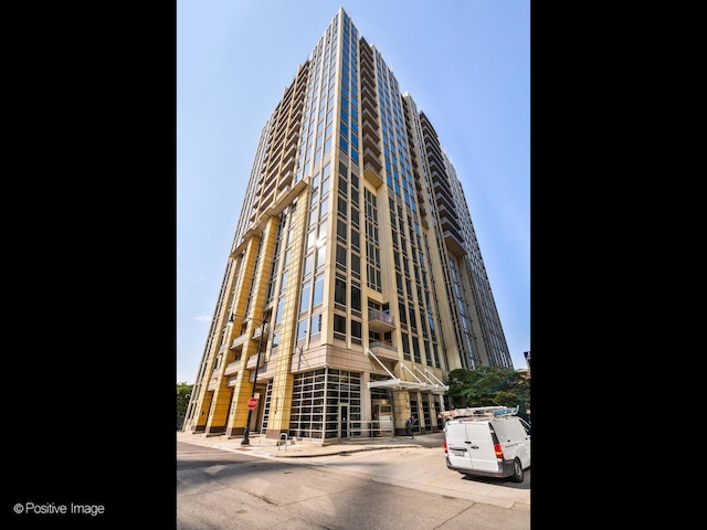 700 N Larrabee St Unit 2008, Chicago, IL 60654 - view of property