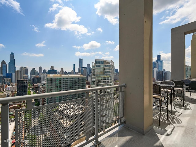 700 N Larrabee St Unit 2008, Chicago, IL 60654 - balcony with a skyline view