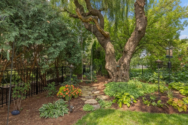 1563 Abbotsford Dr, Naperville, IL 60563 - view of yard