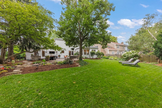 1563 Abbotsford Dr, Naperville, IL 60563 - view of yard with a patio