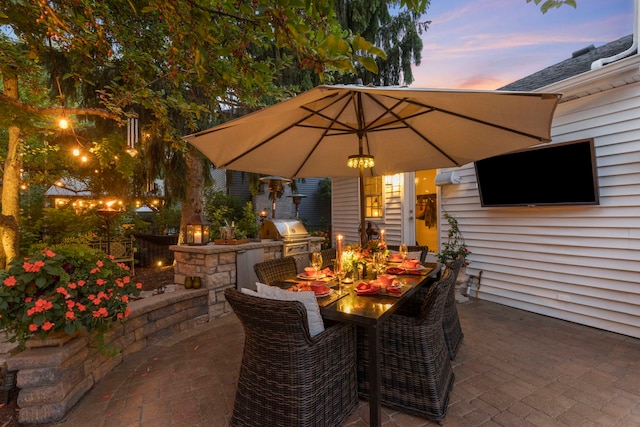 1563 Abbotsford Dr, Naperville, IL 60563 - view of patio featuring an outdoor kitchen and outdoor dining area