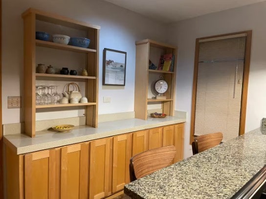2 Spinnaker Ct, Third Lake, IL 60030 - view of bar