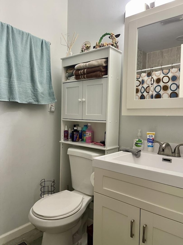 1350 N Elmwood Dr, Aurora, IL 60506 - bathroom featuring vanity and curtained shower