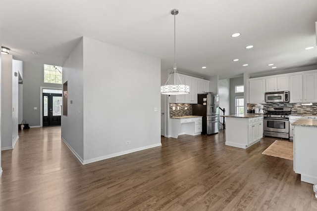 1188 Ridgewood Cir, Lake In The Hills, IL 60156 - photo 5