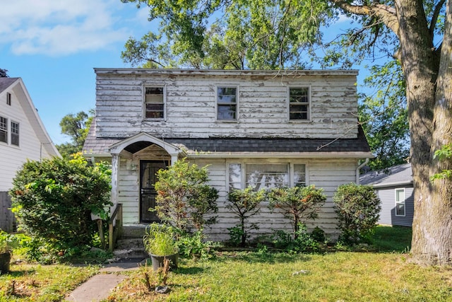 907 W Beardsley Ave, Champaign, IL 61821 - view of front of property with a front lawn
