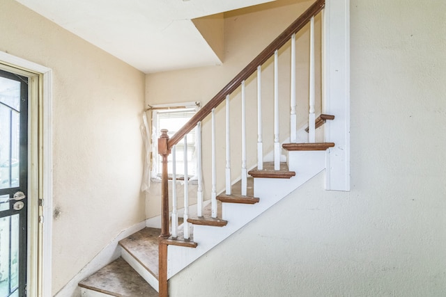 907 W Beardsley Ave, Champaign, IL 61821 - view of stairway