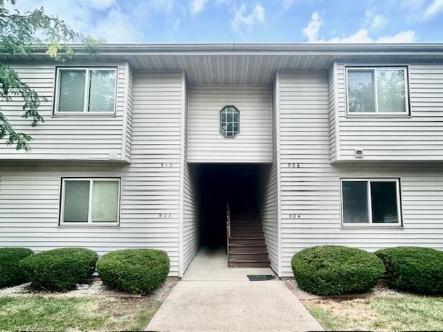 904 Kara Dr Unit 904, Champaign, IL 61822 - photo 1