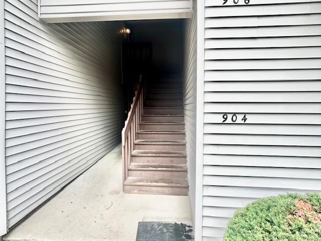 904 Kara Dr Unit 904, Champaign, IL 61822 - photo 2
