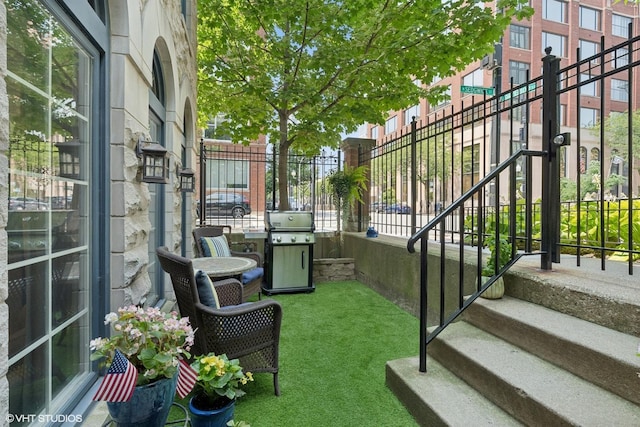 369 W Superior St Unit A, Chicago, IL 60654 - view of yard
