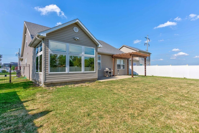 915 E Newkirk St, Tuscola, IL 61953 - photo 3