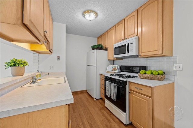 1414 Woodcutter Ln Unit B, Wheaton, IL 60189 - photo 6