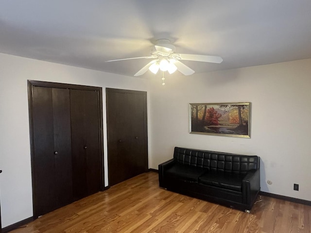 10S220 Hampshire Ln W, Willowbrook, IL 60527 - sitting room with wood finished floors and a ceiling fan