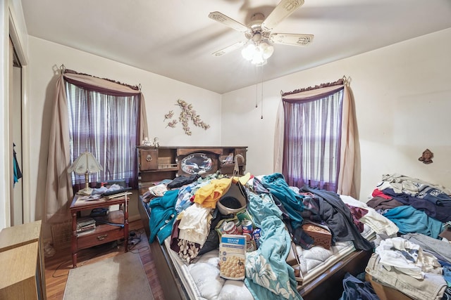 631 Pekin Ave, Creve Coeur, IL 61610 - photo 4