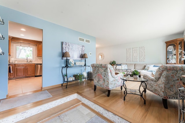 554 N Green Ridge St, Addison, IL 60101 - photo 8