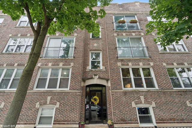 3419 N Wolcott Ave Unit 1, Chicago, IL 60657 - photo 1