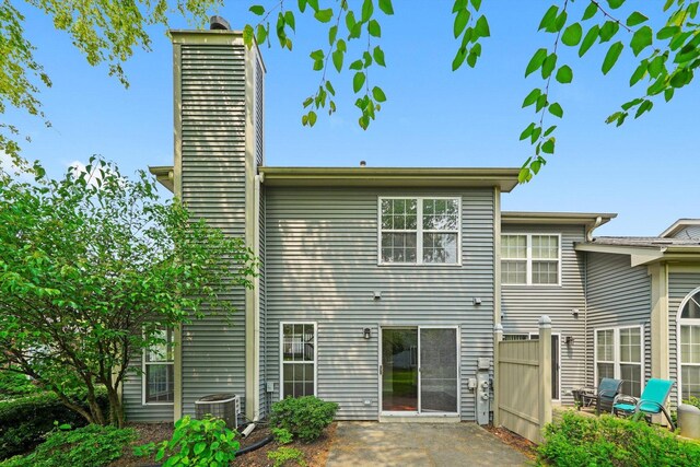 881 Dandridge Ct, Elgin, IL 60120 - photo 27