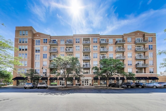 647 Metropolitan Way Unit L402, Des Plaines, IL 60016 - photo 1