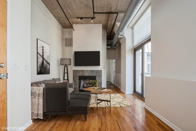 758 N Larrabee St Unit 832, Chicago, IL 60654 - photo 2
