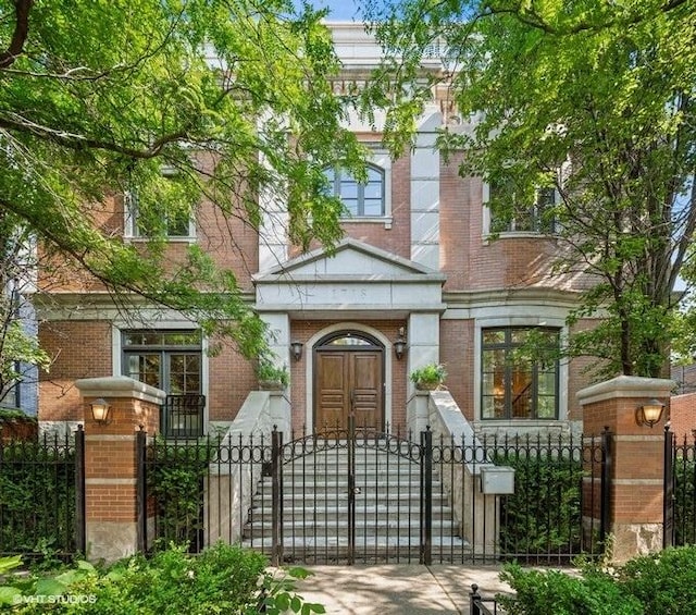 1718 W Wrightwood Ave, Chicago, IL 60614 - photo 1