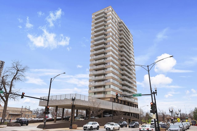 5601 N Sheridan Rd Unit 13E, Chicago, IL 60660 - photo 1