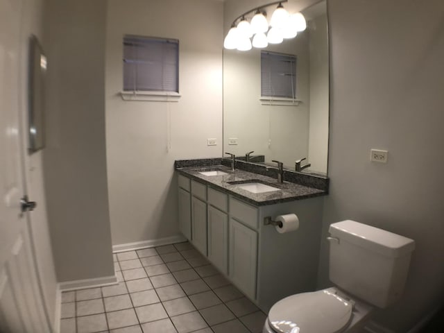 948 W 15th Pl Unit 1B, Chicago, IL 60608 - bathroom featuring tile patterned floors and double vanity