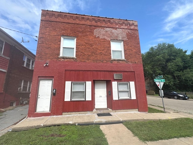 201 Adams St, Rockford, IL 61107 - photo 1