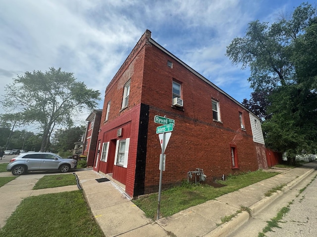 201 Adams St, Rockford, IL 61107 - photo 2