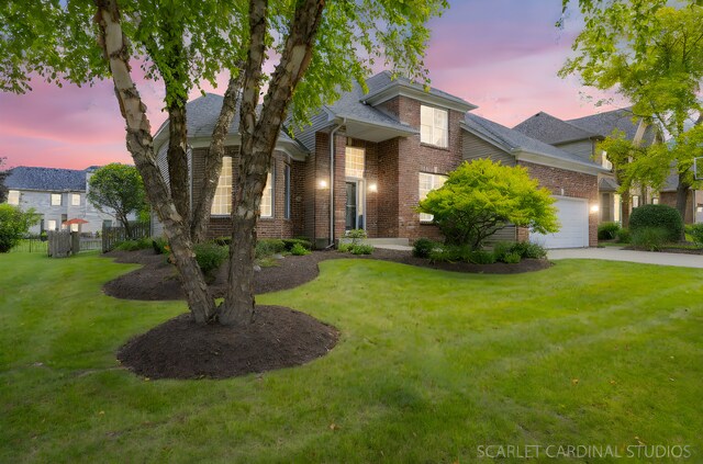 805 W Thornwood Dr, South Elgin, IL 60177 - photo 1