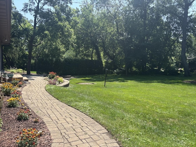 107 Brookside Ct, Libertyville, IL 60048 - photo 3