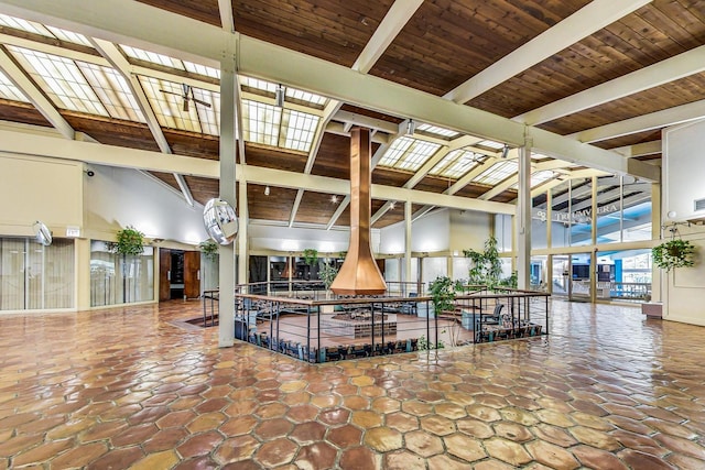 3925 Triumvera Dr Unit 14D, Glenview, IL 60025 - lobby featuring beamed ceiling