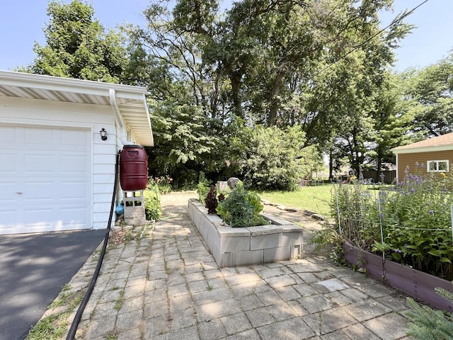 630 Stewart Ave, Woodstock, IL 60098 - photo 25