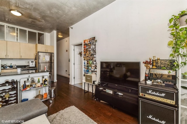 235 W Van Buren St Unit 1705, Chicago, IL 60607 - living room featuring dark wood-style floors