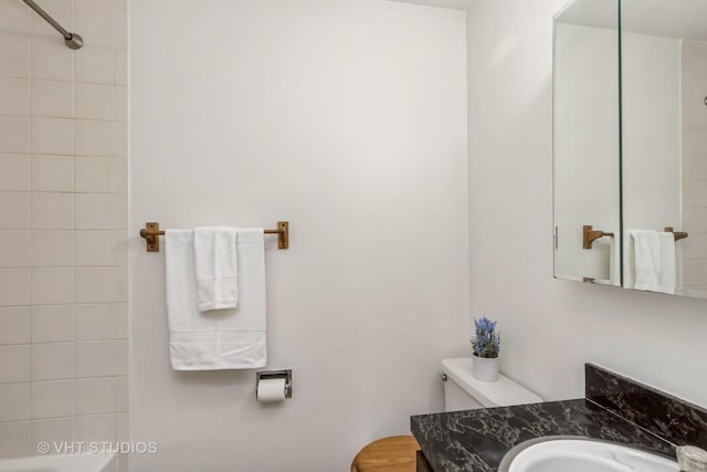 315 Meadow Ct, Vernon Hills, IL 60061 - photo 11
