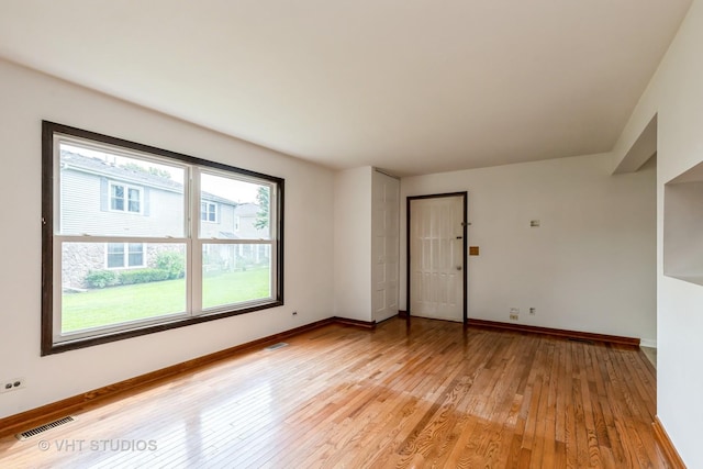 315 Meadow Ct, Vernon Hills, IL 60061 - photo 3