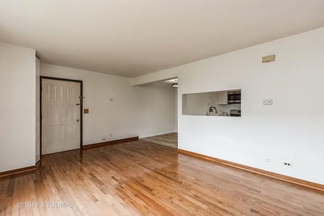 315 Meadow Ct, Vernon Hills, IL 60061 - photo 8