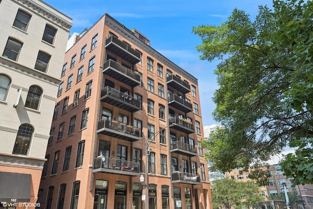 154 W Hubbard St Unit 603, Chicago, IL 60654 - photo 1