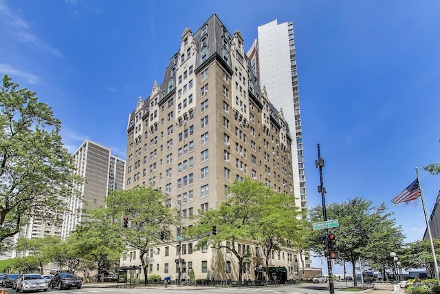 6101 N Sheridan Rd Unit 10E, Chicago, IL 60660 - photo 1