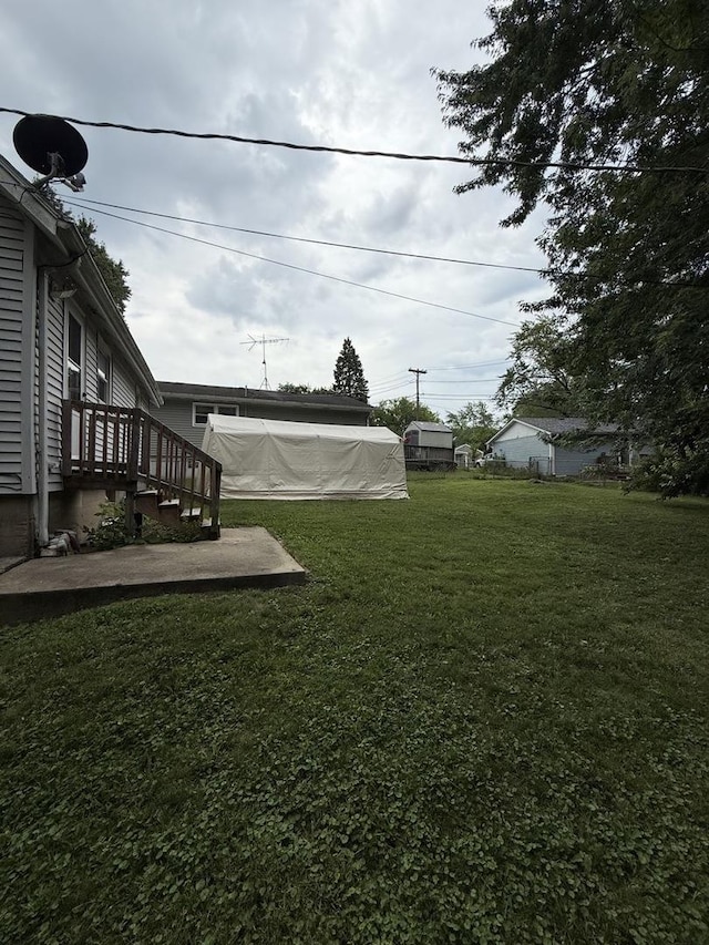 526 Grandview Dr, Round Lake Park, IL 60073 - view of grassy yard